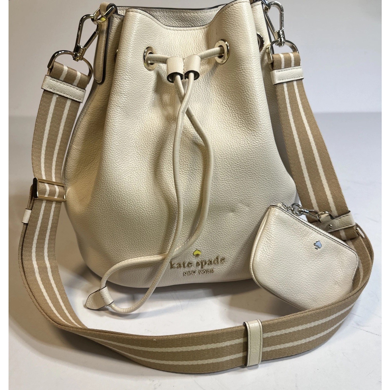 Kate Spade New York Leather Crossbody With Chain Purse Cream Color Rosie Bucket
